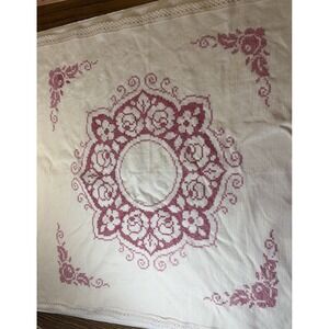 VINTAGE 33" CROSS STITCH EMBROIDERY FLORAL‎ TABLE CLOTH